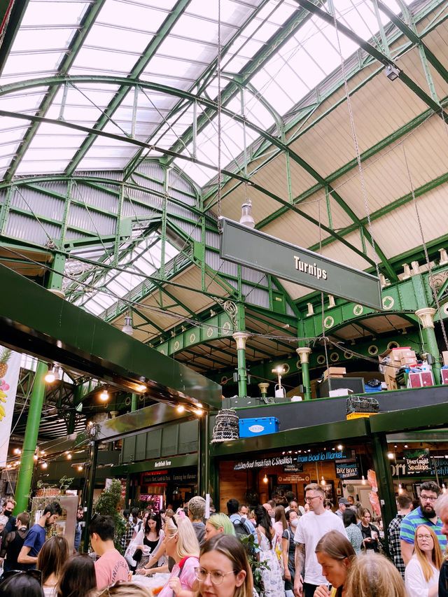 Borough Market & Riverside Walk: A Foodie’s Dream Day in London
