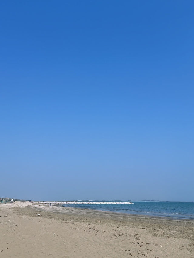 Lido Island of Venice — Bikes, Beaches & Barely Any Tourists