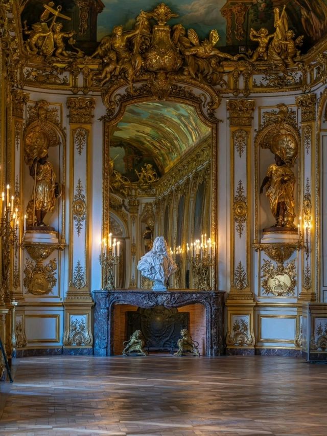 🏛️ Golden Gallery of Banque de France – Paris’s Hidden Rococo Gem