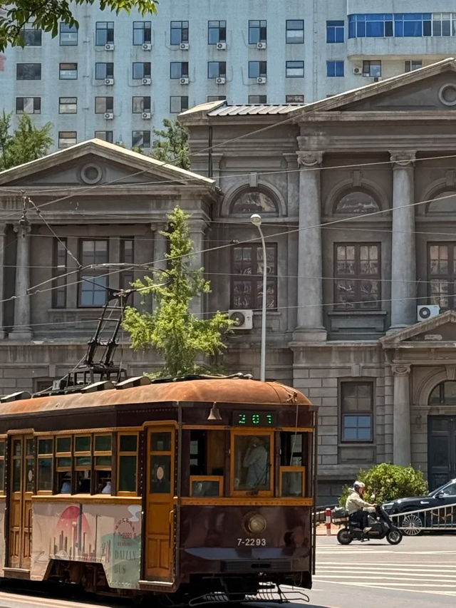 :Sea Breeze, Squares, and Seafood — A Day in Dalian’s Coastal Charm