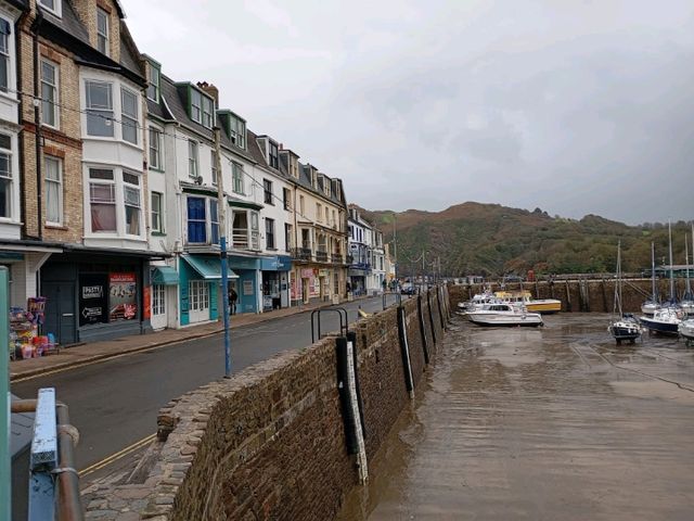 A walk around the harbour Ifracombe Devon 