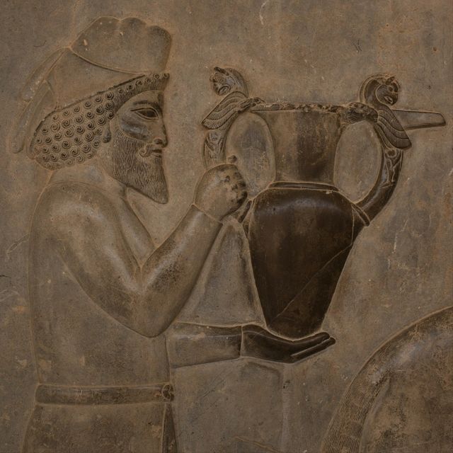 Statues, Persepolis  🏛️🗿 / 2025