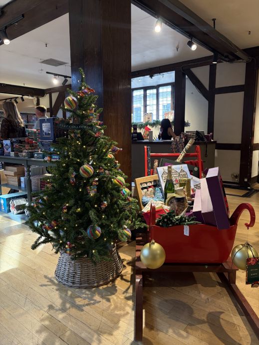 ロンドン】クリスマスのLibertyが可愛すぎる🎄限定オーナメントも必見
