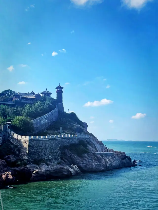 Penglai Pavilion in Yantai City, Shandong Province | The Eight Immortals crossing the sea, each demonstrating their magical powers