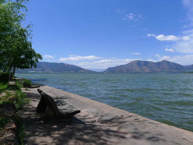 邛海東海岸線起點——月亮灣