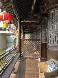 台兒莊古城|絕美河景房 大小姐臨河聽風