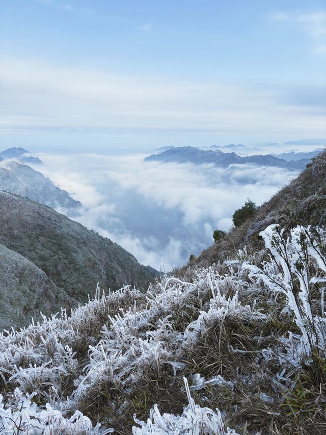 武宣縣的雙髻山，簡直是天然的絕美勝地