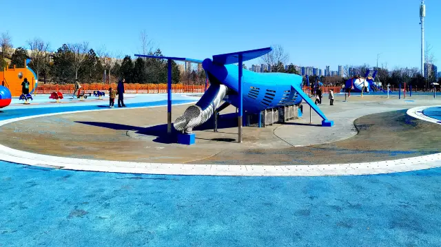 가성비가 높은 여행지로 대중에게 적합합니다