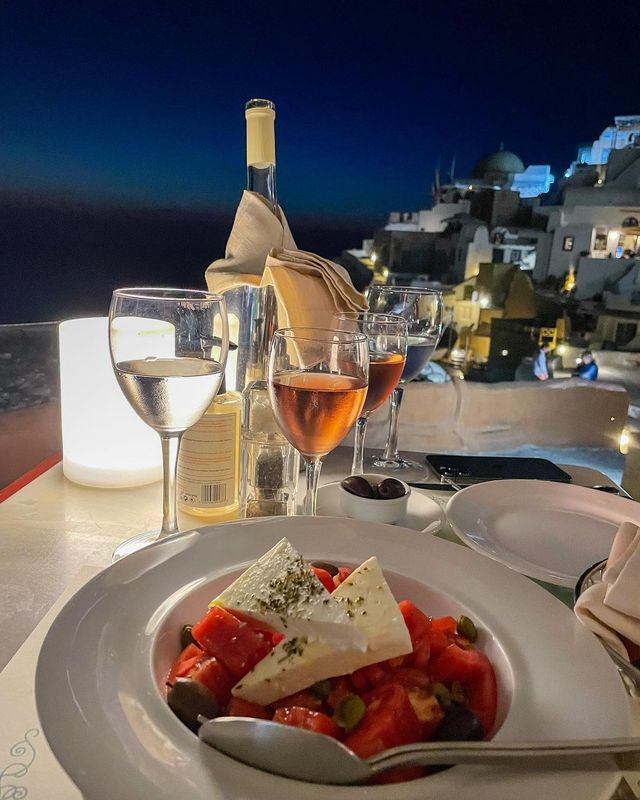 Uncover the Magic of Santorini 🇬🇷✨ Discover Paradise on Earth!