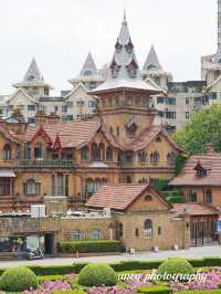 Instantly transported to Northern Europe, the old Shanghai's incredibly beautiful dreamlike garden mansion.