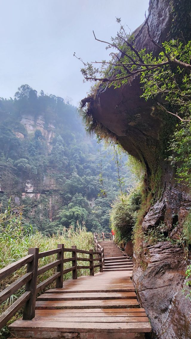 諾水洞天景區風光無限好