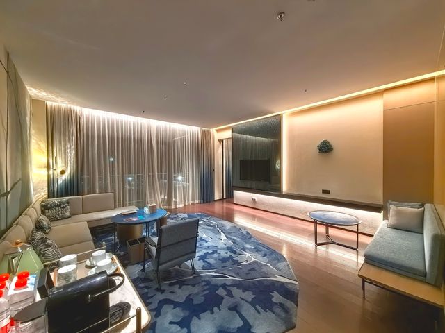 南京·園博園英迪格酒店居然還有套房？