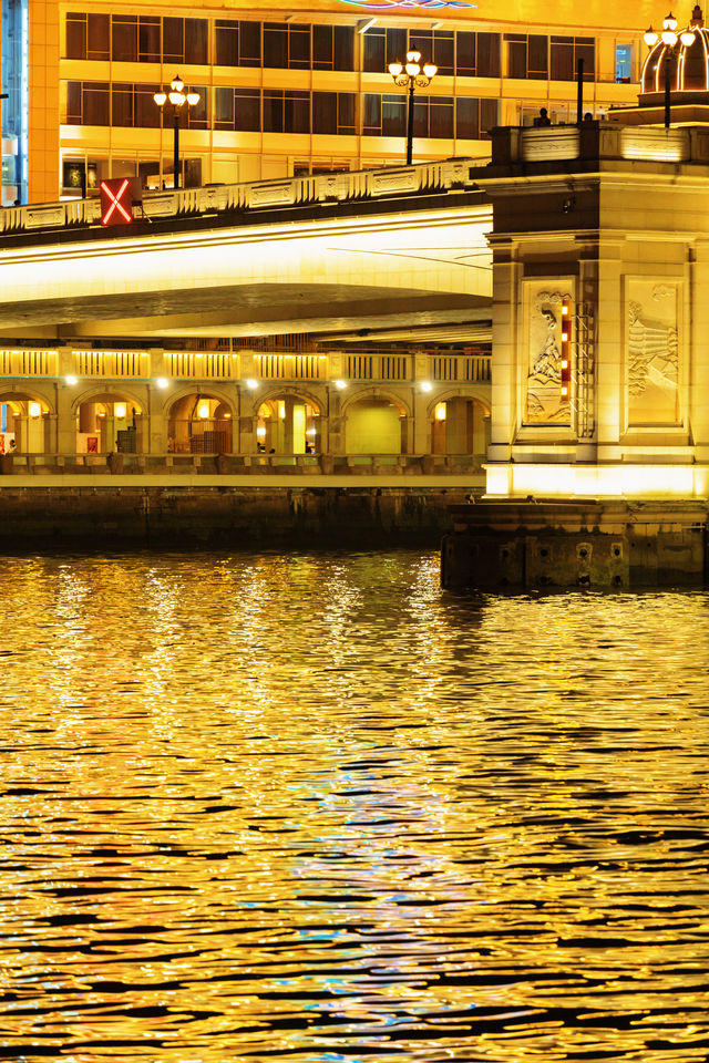 Refrain from visiting Yongqingfang at night, this is indeed the zenith of Guangzhou's nocturnal excursions!