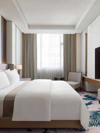 🌟 Manila Marvels: Westin's Luxe Comfort & Pet-Friendly Vibe 🐾