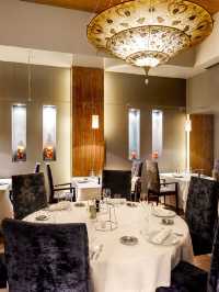 🌟 Madrid's Marvel: Luxe & Leisure at Wellington Hotel 🌟
