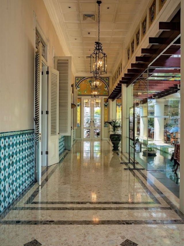 🌟 Yogyakarta's Cultural Gem: Stay at The Phoenix 🏨✨