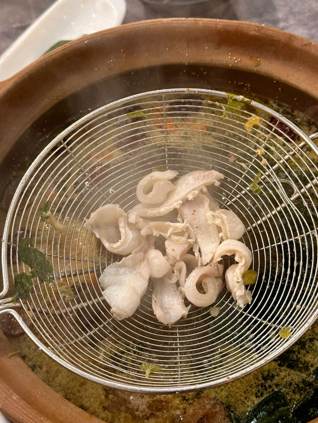 在昆明竟然吃到了超正宗的廣式脆皮雞！