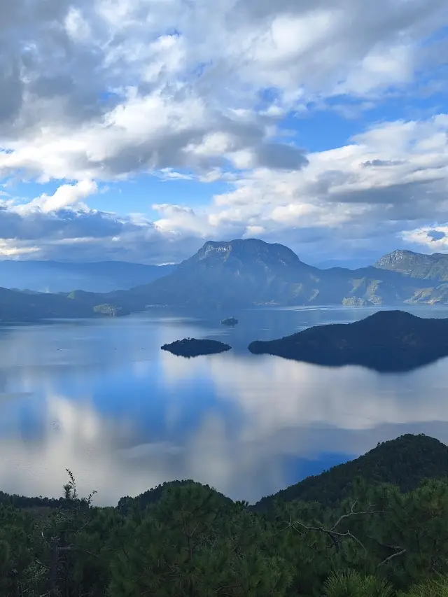 Hồ Lugu, huyện Lương Sơn, Tứ Xuyên | Tìm kiếm thơ ca và những nơi xa xôi trong trái tim bạn.