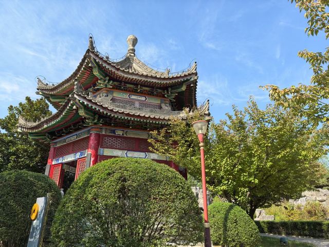 華夏第一正財神--趙公明財神廟。