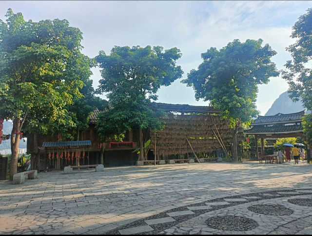 苗寨。