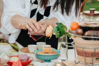 廣東乳源放鬆度假——微涼秋日裡的圍爐煮茶。