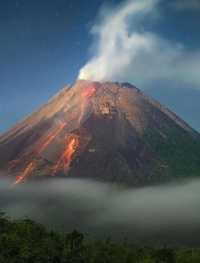 第一次去看火山奇觀啦！