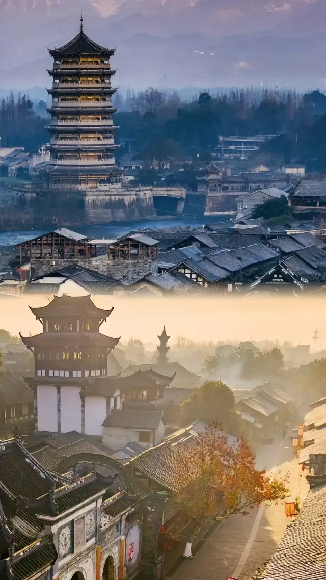 A hidden gem near Chengdu! A thousand-year-old town with stunning views of snow-capped mountains!