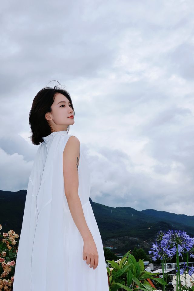 麗江隱世民宿小院子抬頭就是雪山！