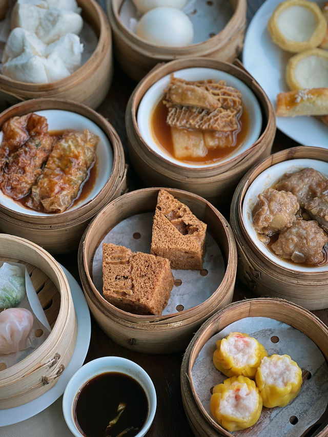 靚正探店 | 小蠻腰view配點心，太絕了