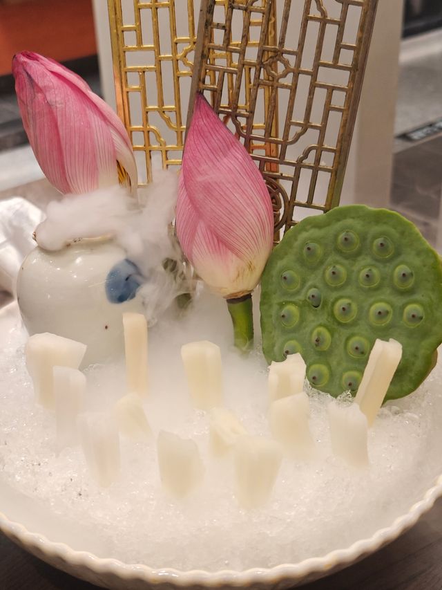 南京都有荷花宴啦！