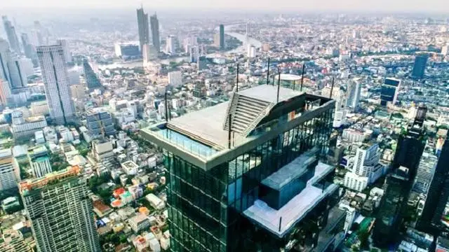 保證刺激！全球首個傾斜觀景台登陸曼谷！