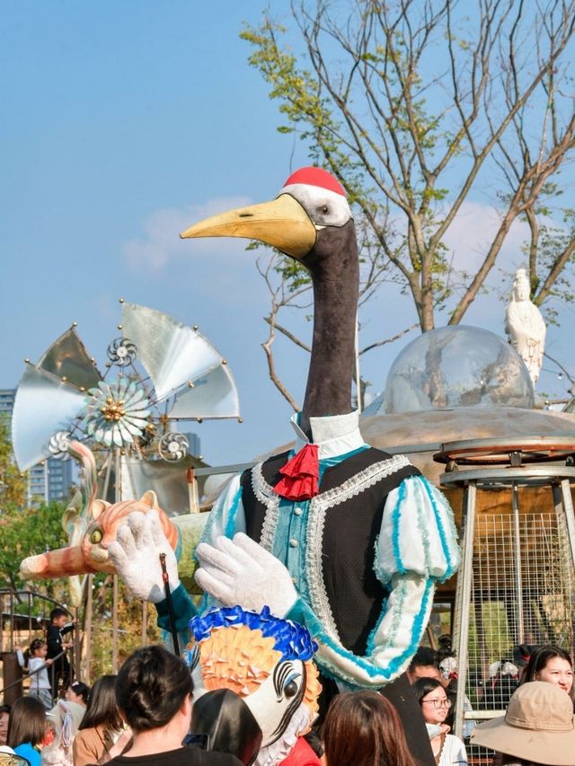 闖入成都童話廢鐵鎮！大人小孩都玩瘋！