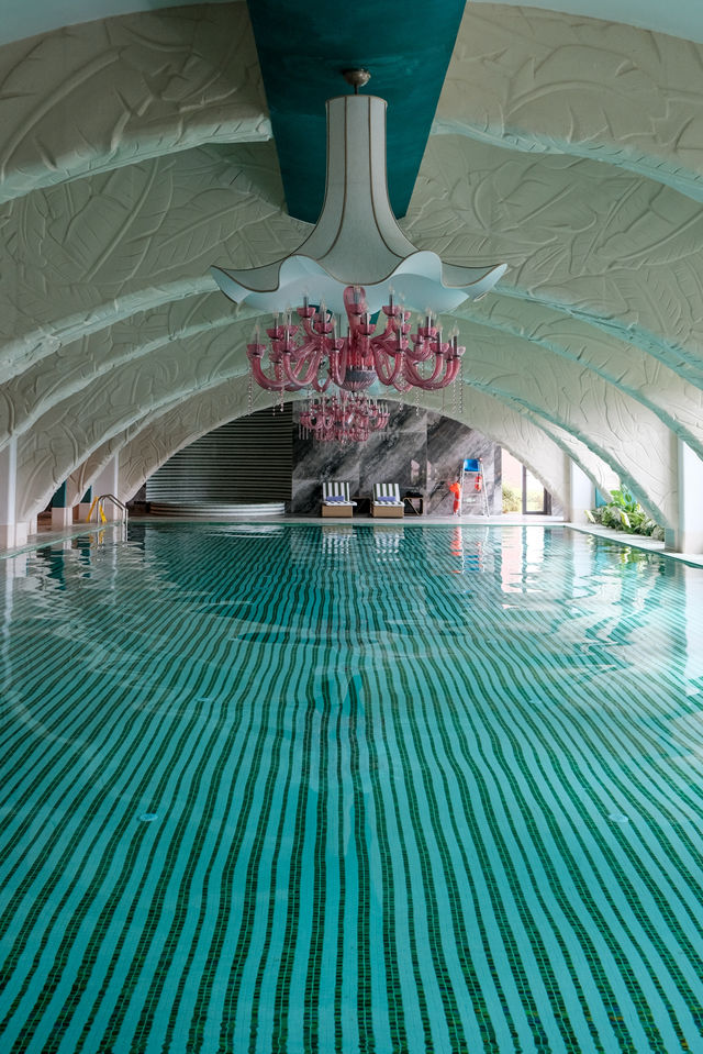 撫仙湖頂奢酒店上新，寶麗灣把愛麗絲夢遊的仙境般進現實