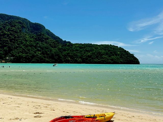 海水藍得直戳心巴,清透質感遠勝一日遊匆匆打卡,沉浸式看海才夠 海水藍得直戳心巴,清透質感遠勝一日遊匆匆打卡,沉浸式看海才夠