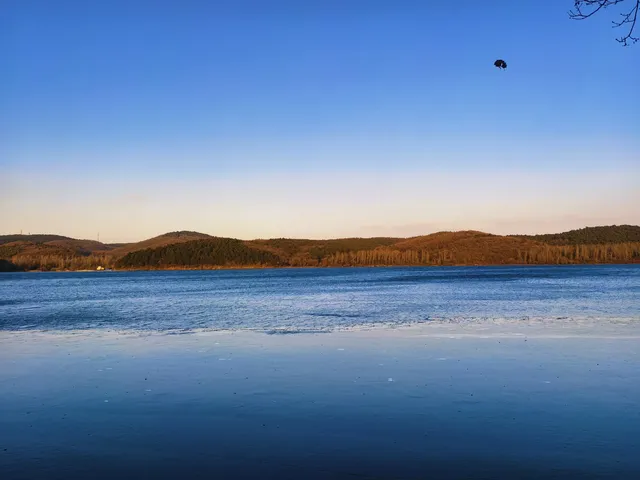 淨月潭也太美了吧！！