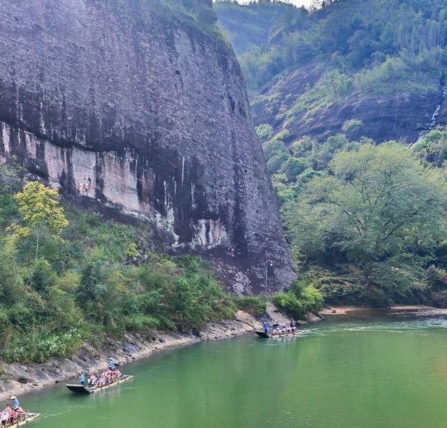 【武夷山3天2夜】人均2k住進山水畫裡!巖茶竹筏+秘境徒 【武夷山3天2夜】人均2k住進山水畫裡!巖茶竹筏+秘境徒