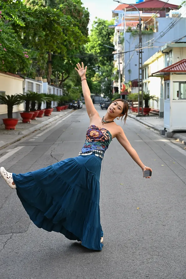 你問我什麼是自由？是煙火漫捲的河內