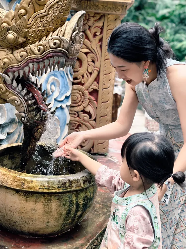 買套傣風便裝帶娃闖進傣王御花園 買套傣風便裝帶娃闖進傣王御花園