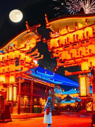 ซ่อนตัวอยู่ในเมืองเล็กๆ ในมณฑลชานตง คือเมืองที่เจริญรุ่งเรืองจากสมัยราชวงศ์ซ่งเหนือ คุณสามารถสัมผัสชีวิตชีวาของเมืองสมัยราชวงศ์ซ่งที่ไม่เคยหลับใหลได้ในราคาเพียง 50 หยวนต่อคน!