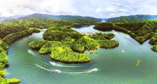 Visiting Hanzhong Nanhu Scenic Area to Appreciate Lu You's Deep Patriotism