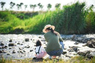 済寧親子旅行｜週末は子どもと一緒に川のシジミ採りに行こう！�