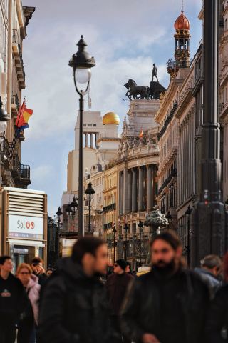Madrid's hidden streets (in-depth city walk) B Check out the guide