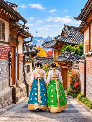 No need to catch up on Korean dramas, just take a cruise to Korea and be the main character! 🚢✨