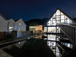 Hangzhou! Right by Yaolin Fairyland!! This serene homestay hidden in the mountains is incredible!