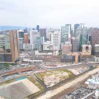 일본 오사카 시내를 한 눈에 볼 수 있는 우메다 공중정원