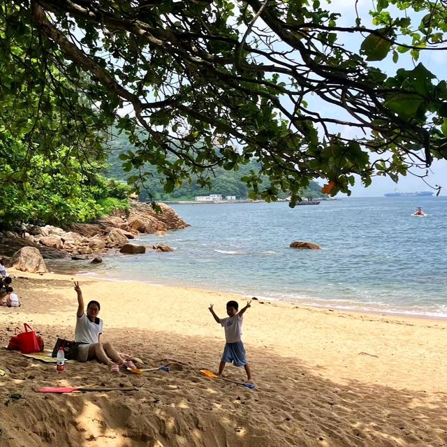 赤柱小眾泳灘 人少海凈