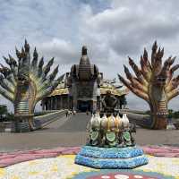 ชมความงามของ วัดบ้านไร่ จ.นครราชสีมา
