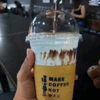 ดื่มกาแฟชิลๆ ที่ร้าน "F.A.C.T"☕️