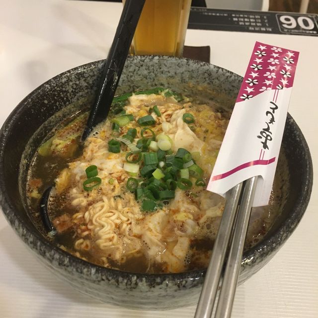 公館綠蓋茶館，品嚐牛肉泡麵、綠蓋茶，感受悠閒
