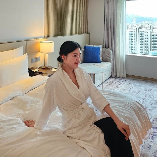 세계를 아우르는, "롯데호텔월드"